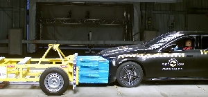 Mercedes-Benz E-Class: Один з найбезпечніших автомобілів у своєму класі