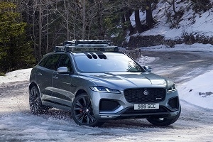 Восени очікуємо рестайлінговий Jaguar F-Pace